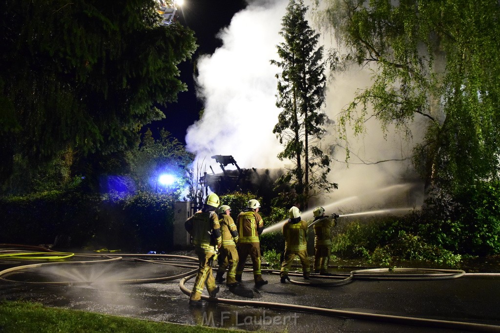 Grossfeuer Einfamilienhaus Siegburg Muehlengrabenstr P0031.JPG - Miklos Laubert